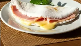 Tapioca de queijo e peito de peru